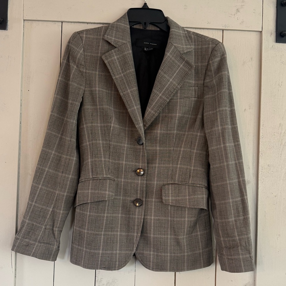 Zara Plaid Notch-Lapel Blazeer three button blazer in Taupe and Gray